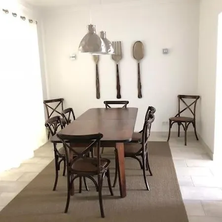 Βίλα Pinheiro - 3 Bedrooms - Lawned Area - Balcony *