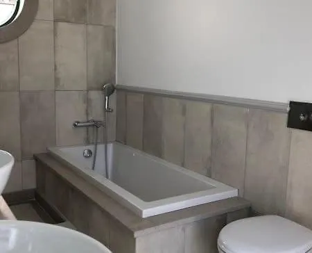 Pinheiro - 3 Bedrooms - Lawned Area - Balcony Вилла Алмансил