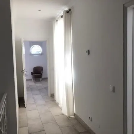Pinheiro - 3 Bedrooms - Lawned Area - Balcony Βίλα *